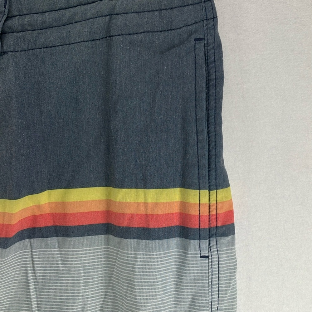 Rip Curl Blue and Red  - Board Shorts with Retro Stripes - Lay Days - Size 34 - Picture 5 of 8